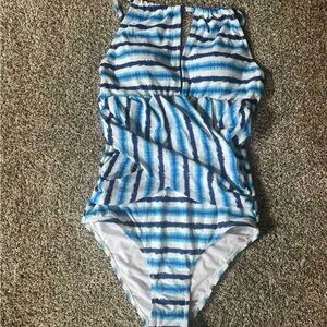 Cupshe Women’s Blue and White Tie-Dye One Piece Swimsuit